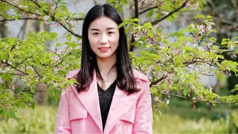 菲律宾生子逃跑韩男照片被公开